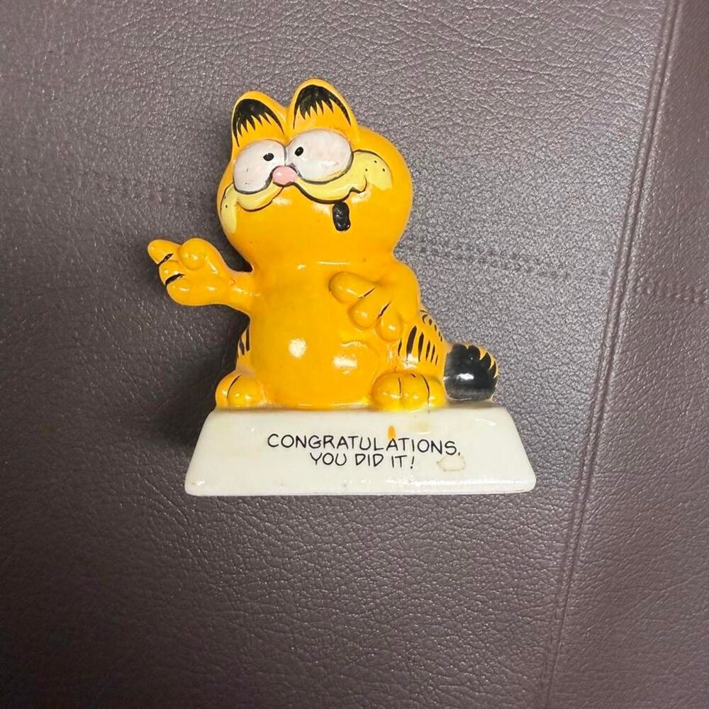 Garfield Yellow and Orange Collectibles